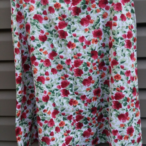 Axcess Liz Claiborne 12 Floral Stretch Skirt  - Picture 3 of 8